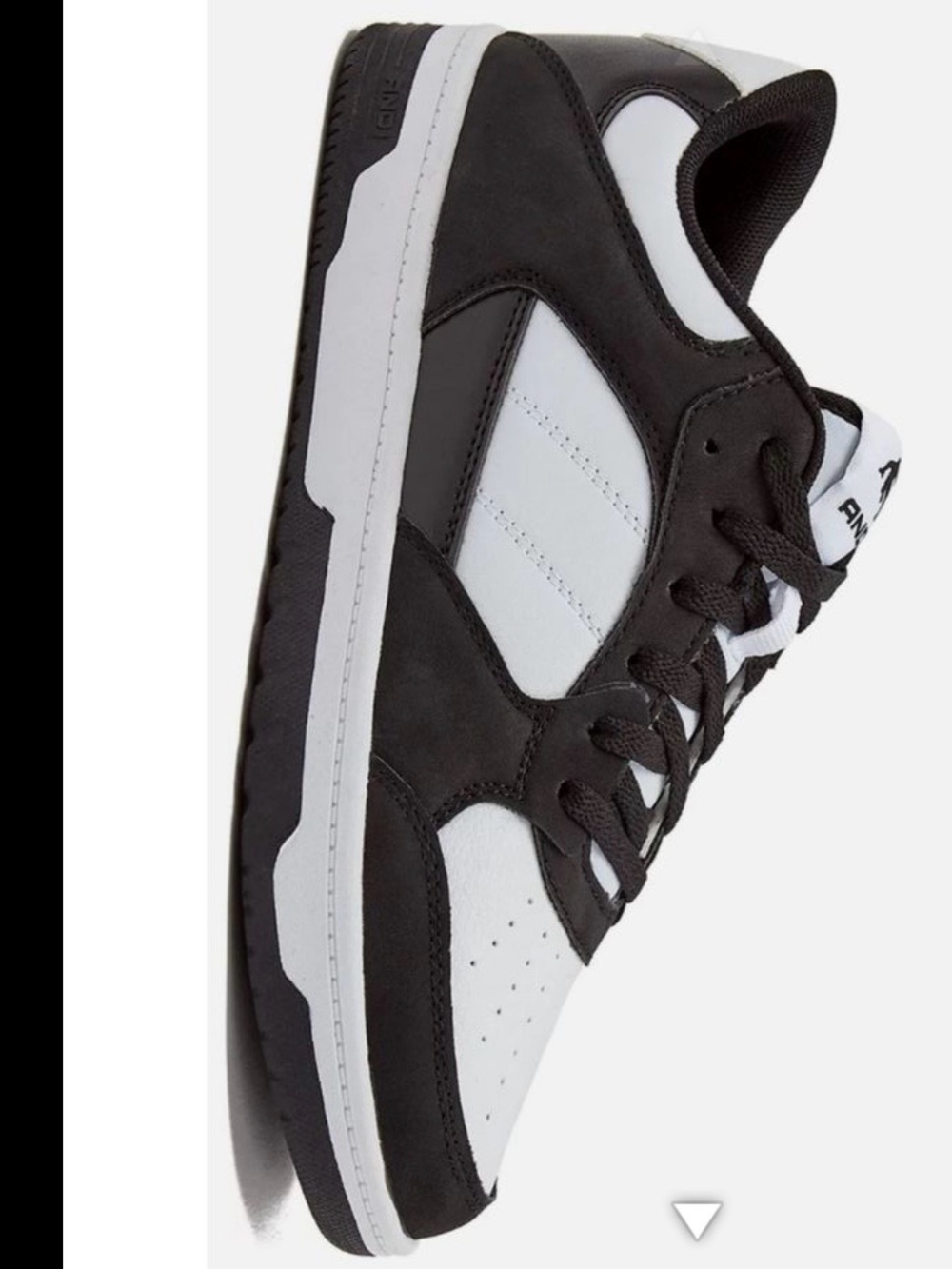 Women Black and White Low-Top Sneaker